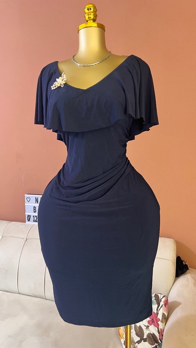 Robe bleu nuit taille 14