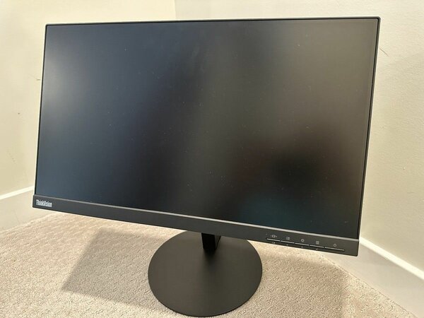 Écran 24 spouses Lenovo