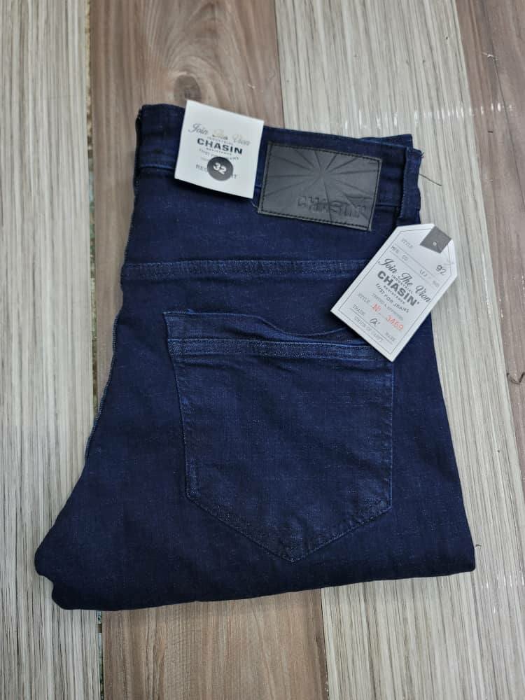 Stylish jeans with blue shade