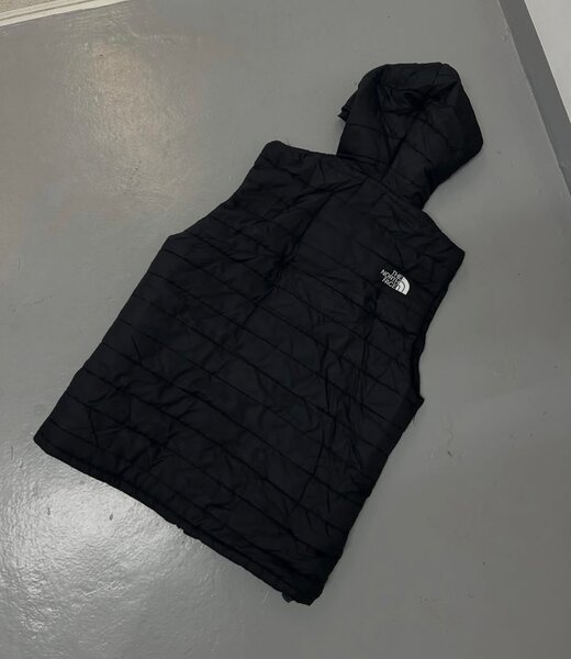 Gilet matelassé à capuche