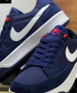 Nike sneakers blue