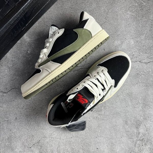 Travis Scott X Air Jordan 1 Low