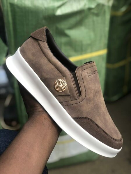 Chaussures slip-on marron élégantes