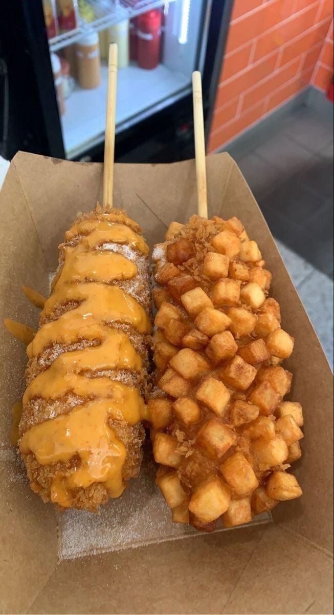 Délicieux corn dogs coréens