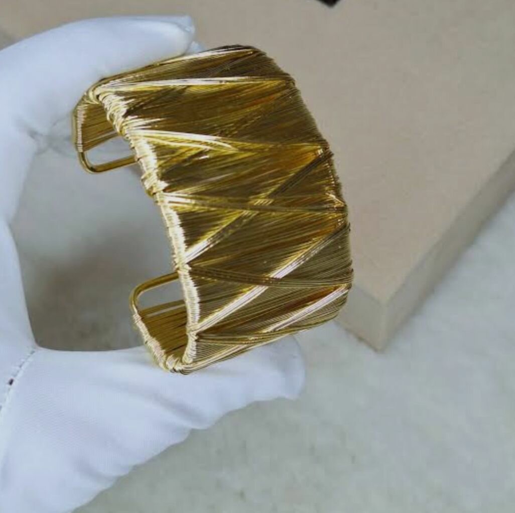 Bracelet manchette doré