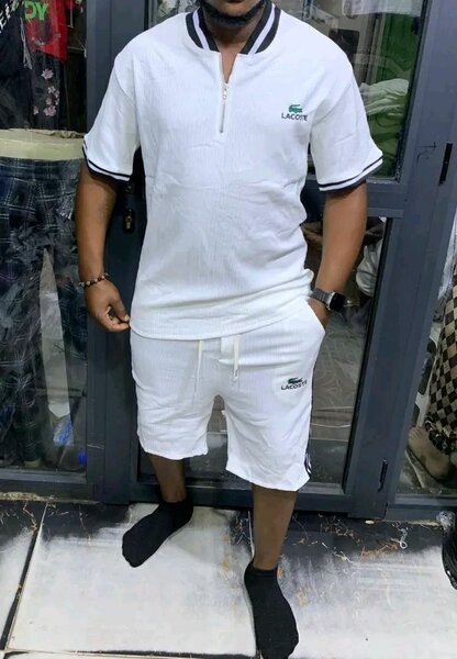Ensemble de sport homme blanc