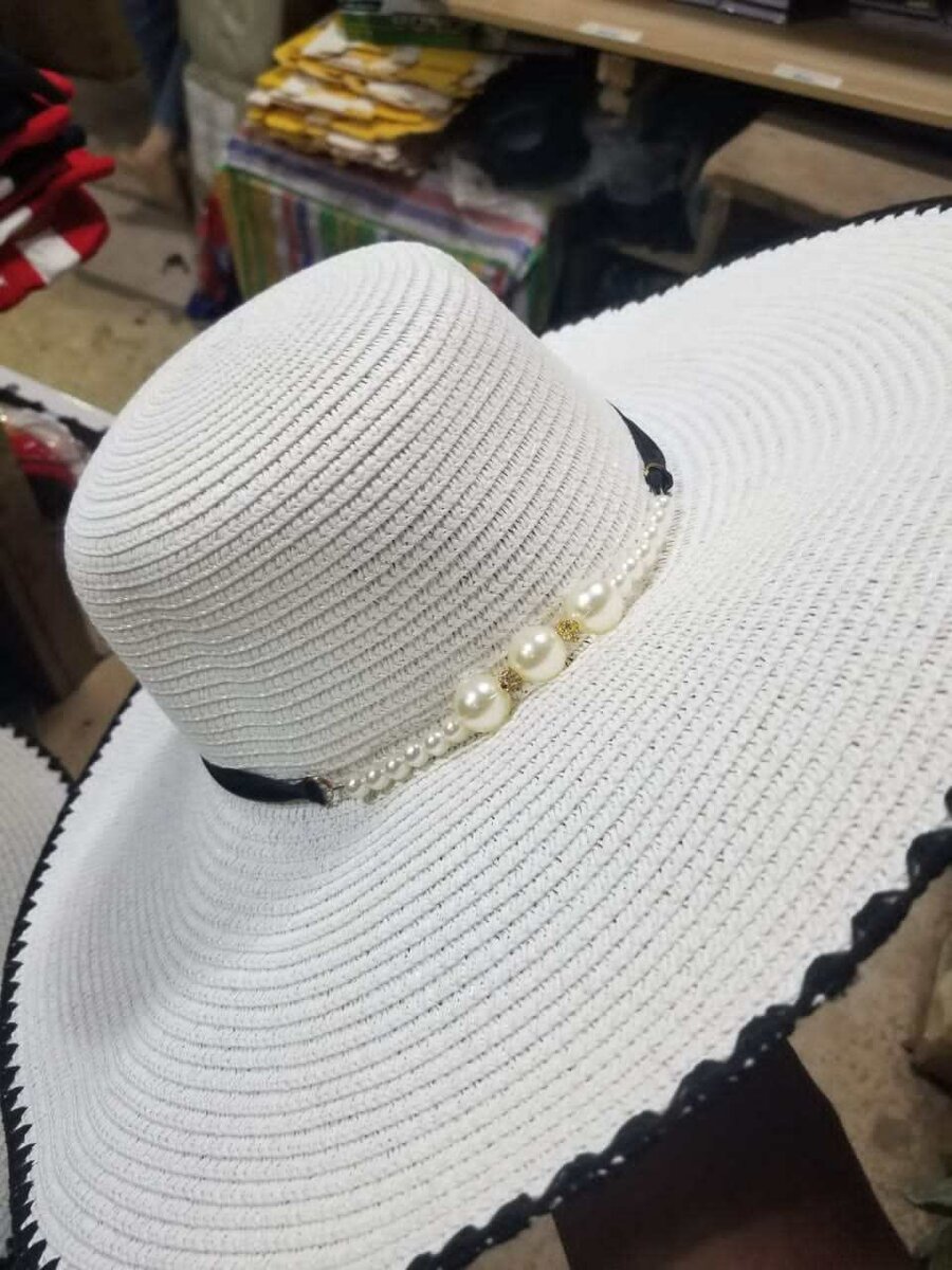 Chapeau d'été en paille élégante