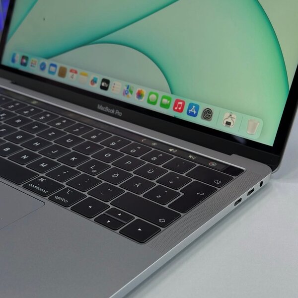 MacBook Pro 2022 | M2