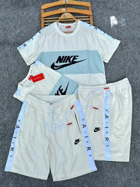 Complet de marque