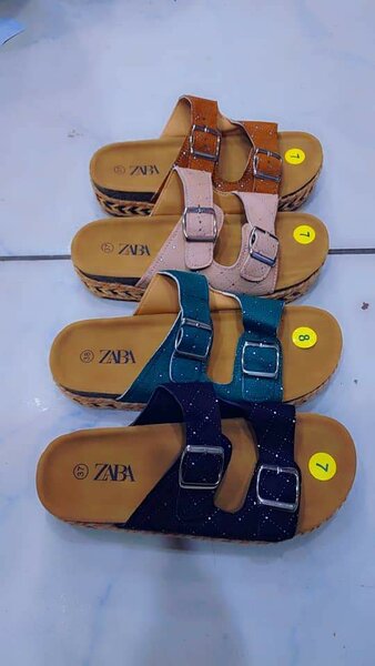 Sandales compensées élégantes