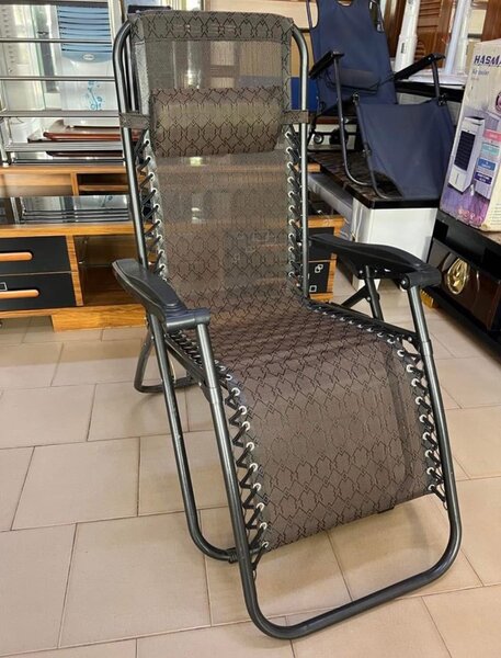 Chaise longue pliante extérieure