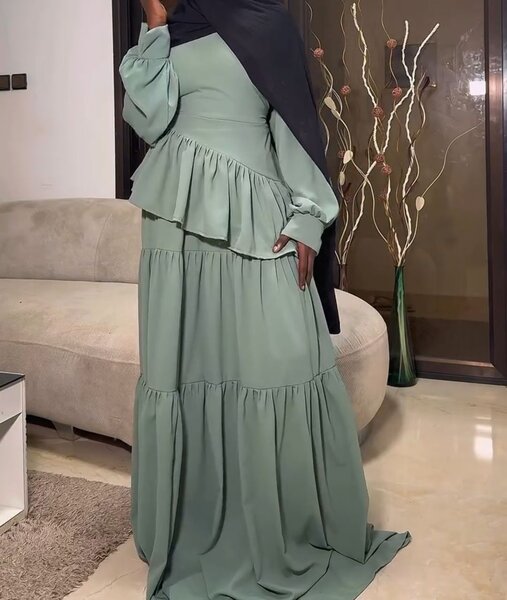 Robe Maxi Volantée Élégante