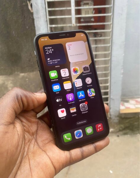 iPhone XR  Noir