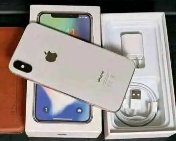 iPhone X avec accessoires