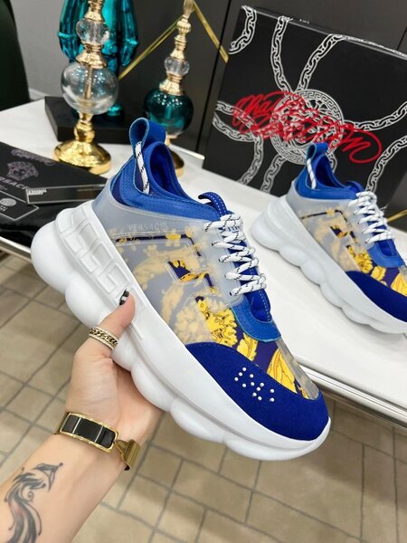 Baskets Versace à motifs bleus