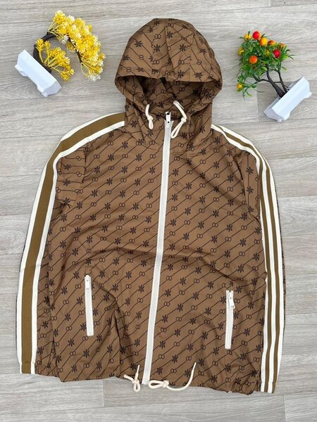 Veste coupe-vent élégante