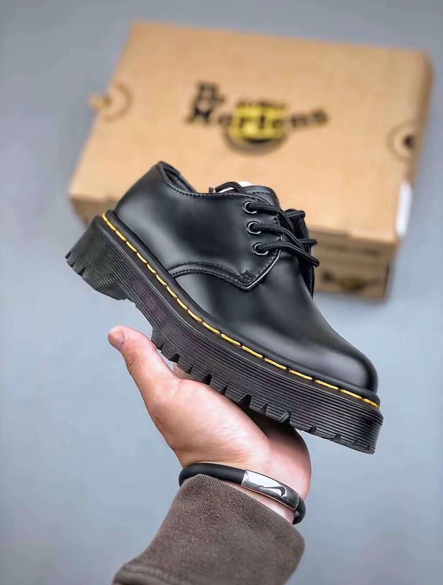 Chaussures classiques en cuir