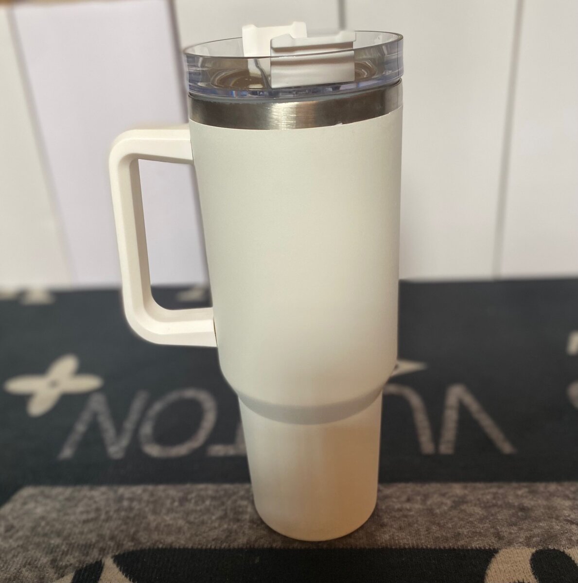 Vacuum cup