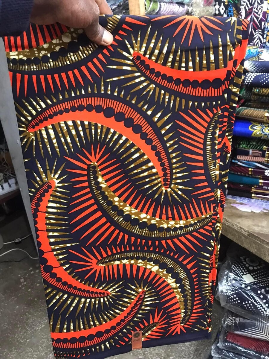 Fabric with a  print of 6 meters 