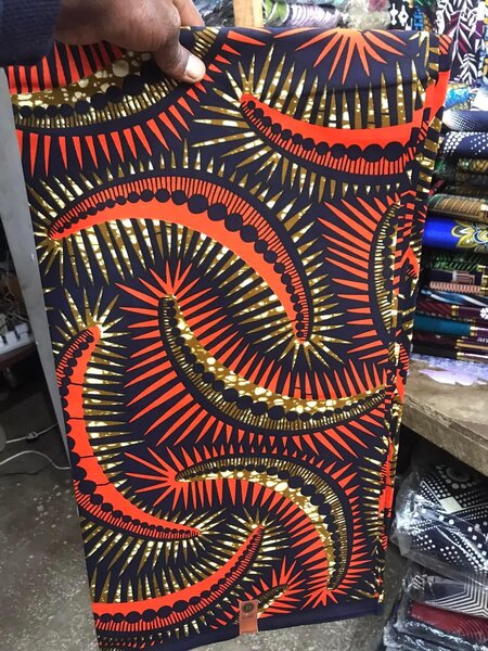Fabric with a  print of 6 meters 
