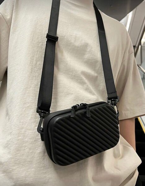 Sac bandoulière noir unisexe