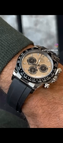 Montres de luxe en acier