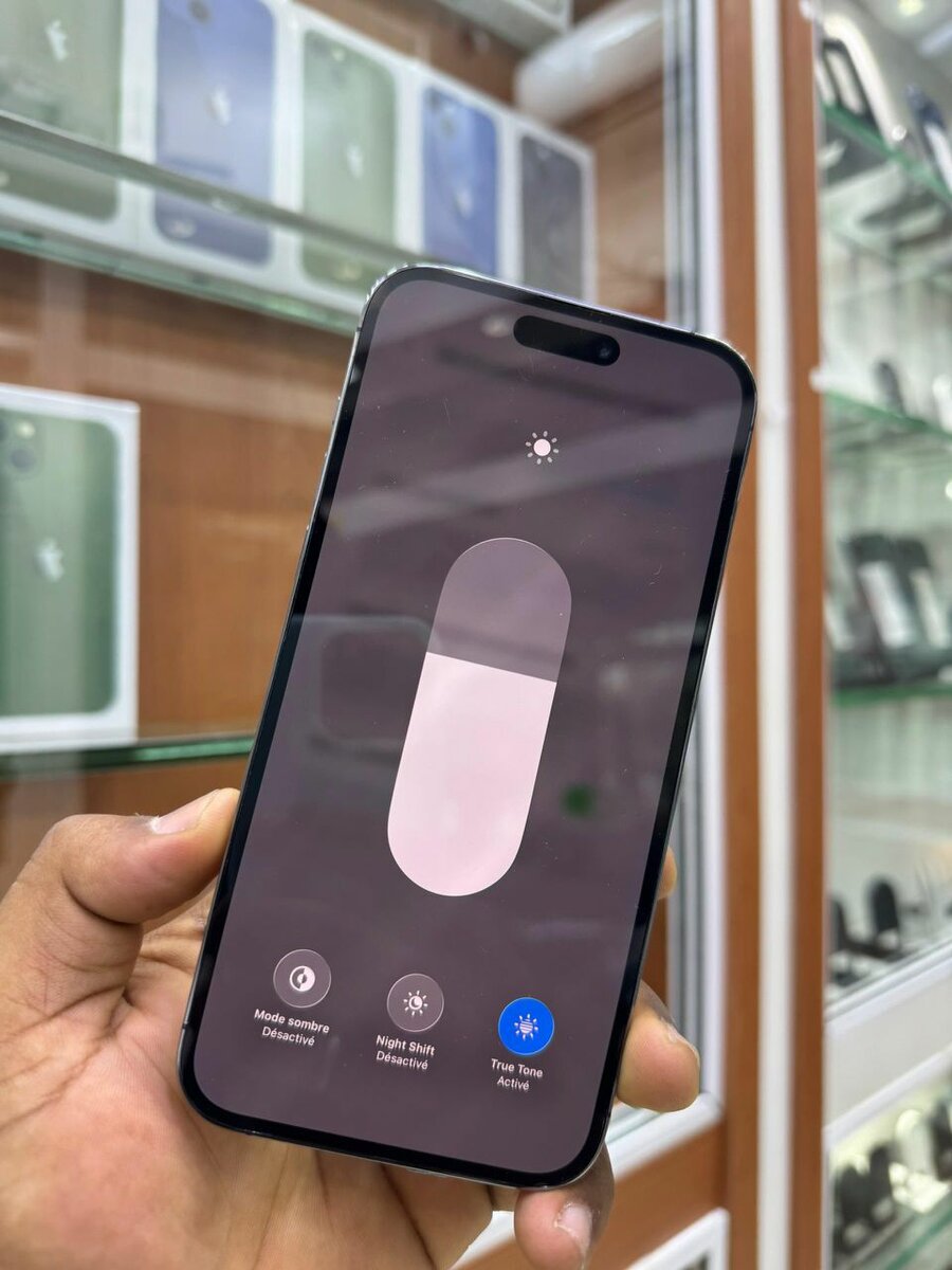 14 pro max retour quasi 128gig