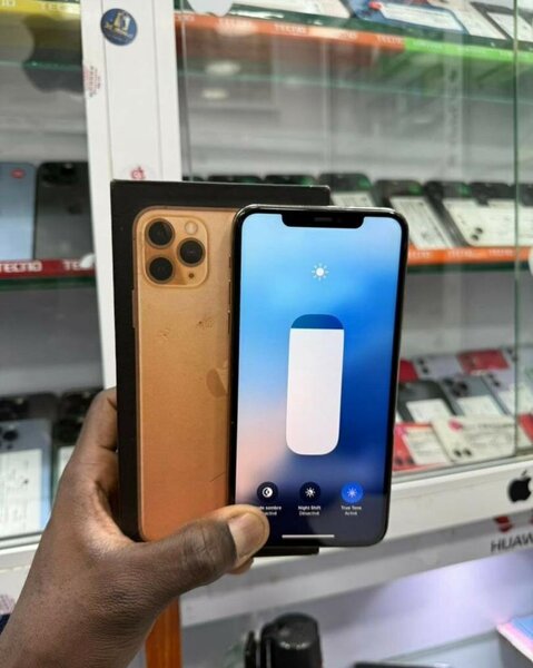 iPhone 11 Pro Max 64GB Or
