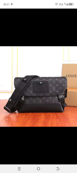 Sac bandoulière Louis Vuitton homme