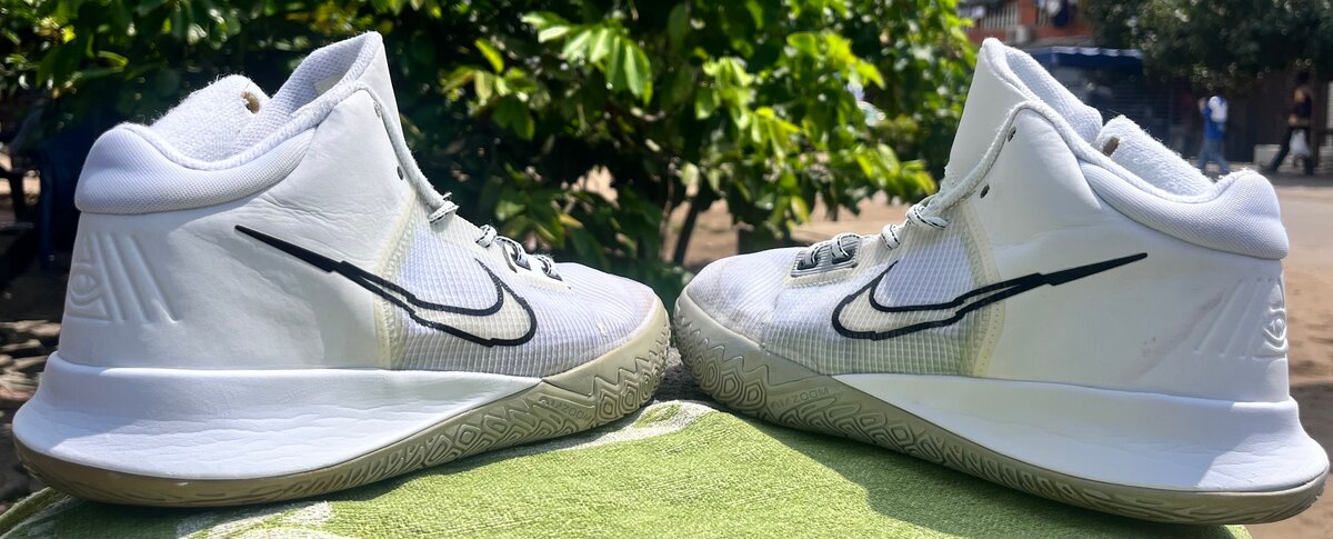 NikeKyrie Flytrap 4 EP 'White