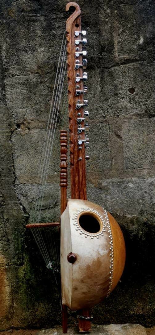 Kora ( instruments à cordes)