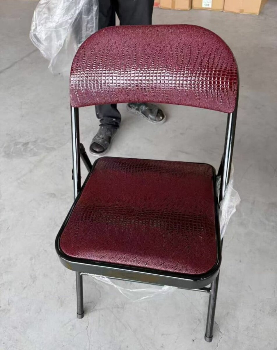 Chaise pliante élégante