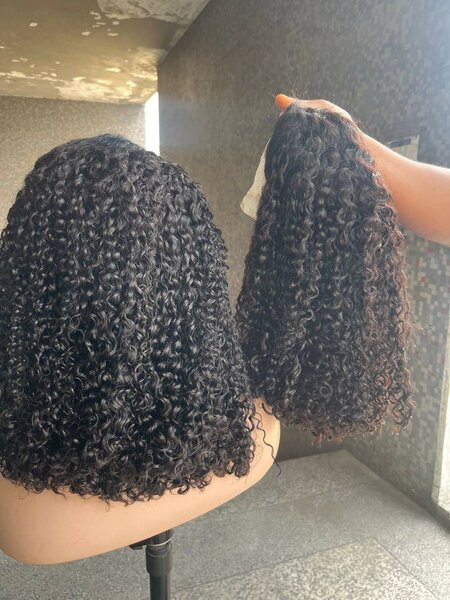 Perruque effet mouillé pixie