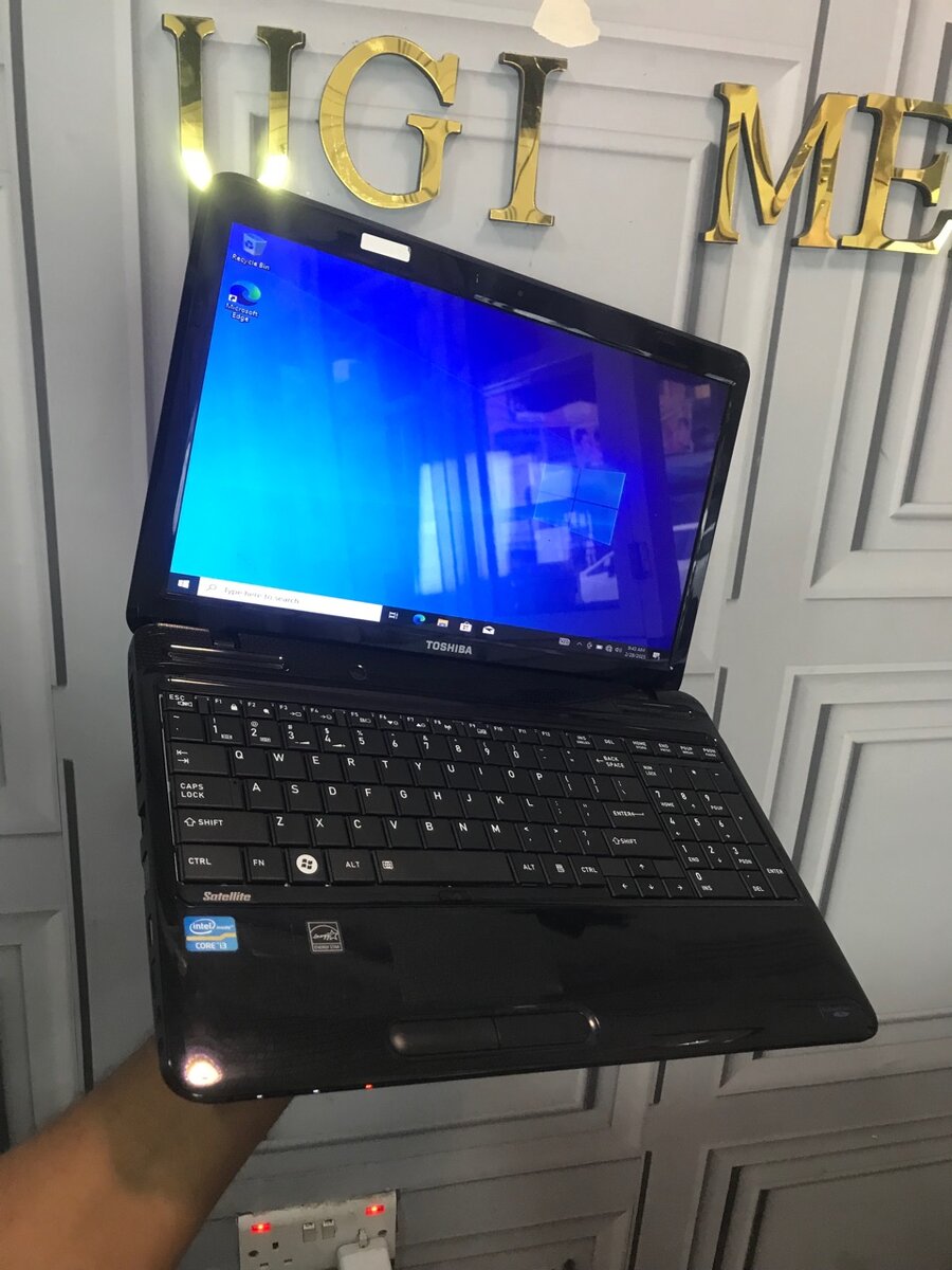 Toshiba satellite core i3