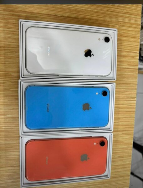 iPhone XR – Blanc, Bleu, Corail