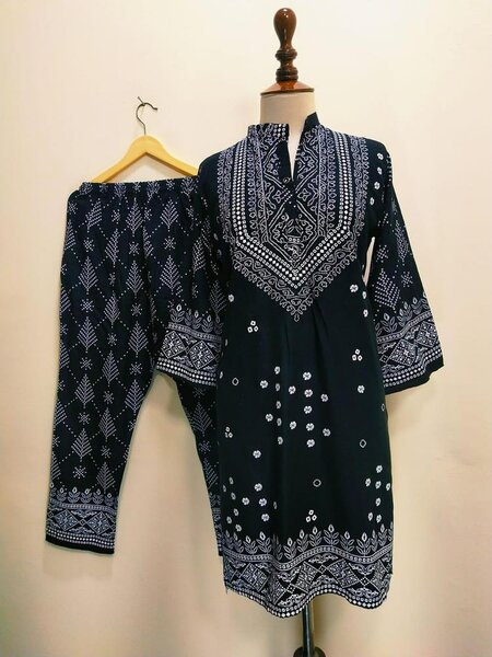 2pc stitched Lawn printed
