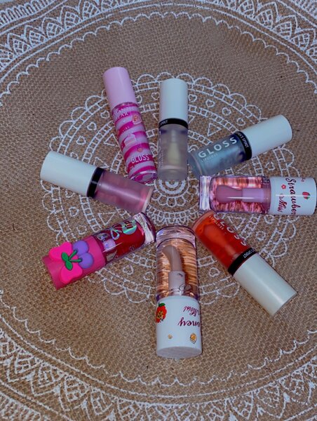 Ensemble brillant à lèvres fruité