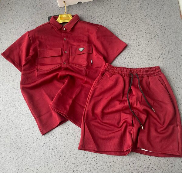 Casual top and down shorts