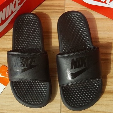 Nike Benassi