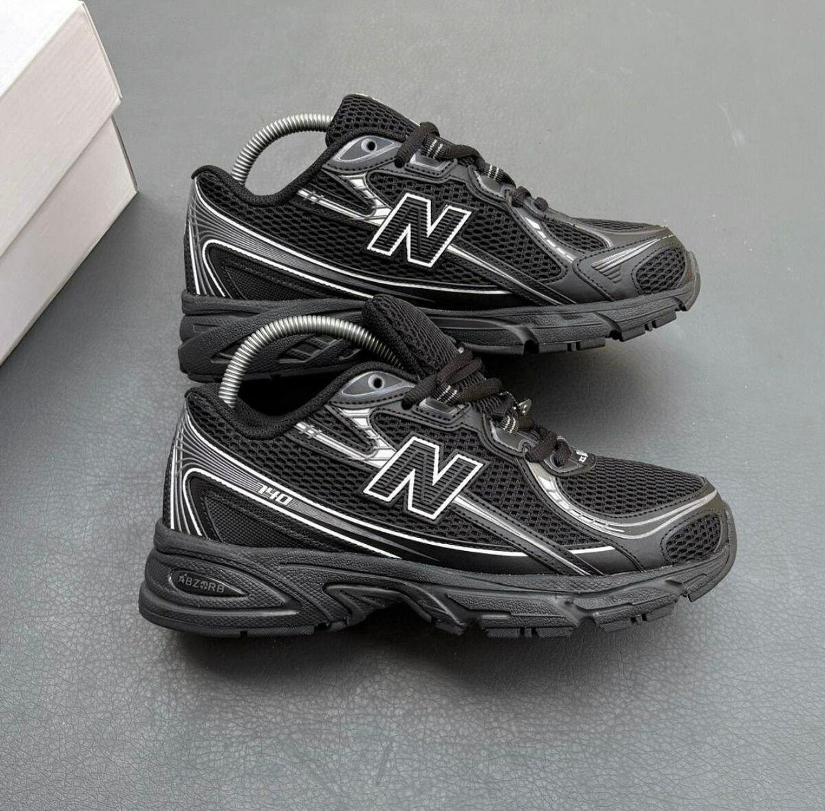 NB 740 full Black
