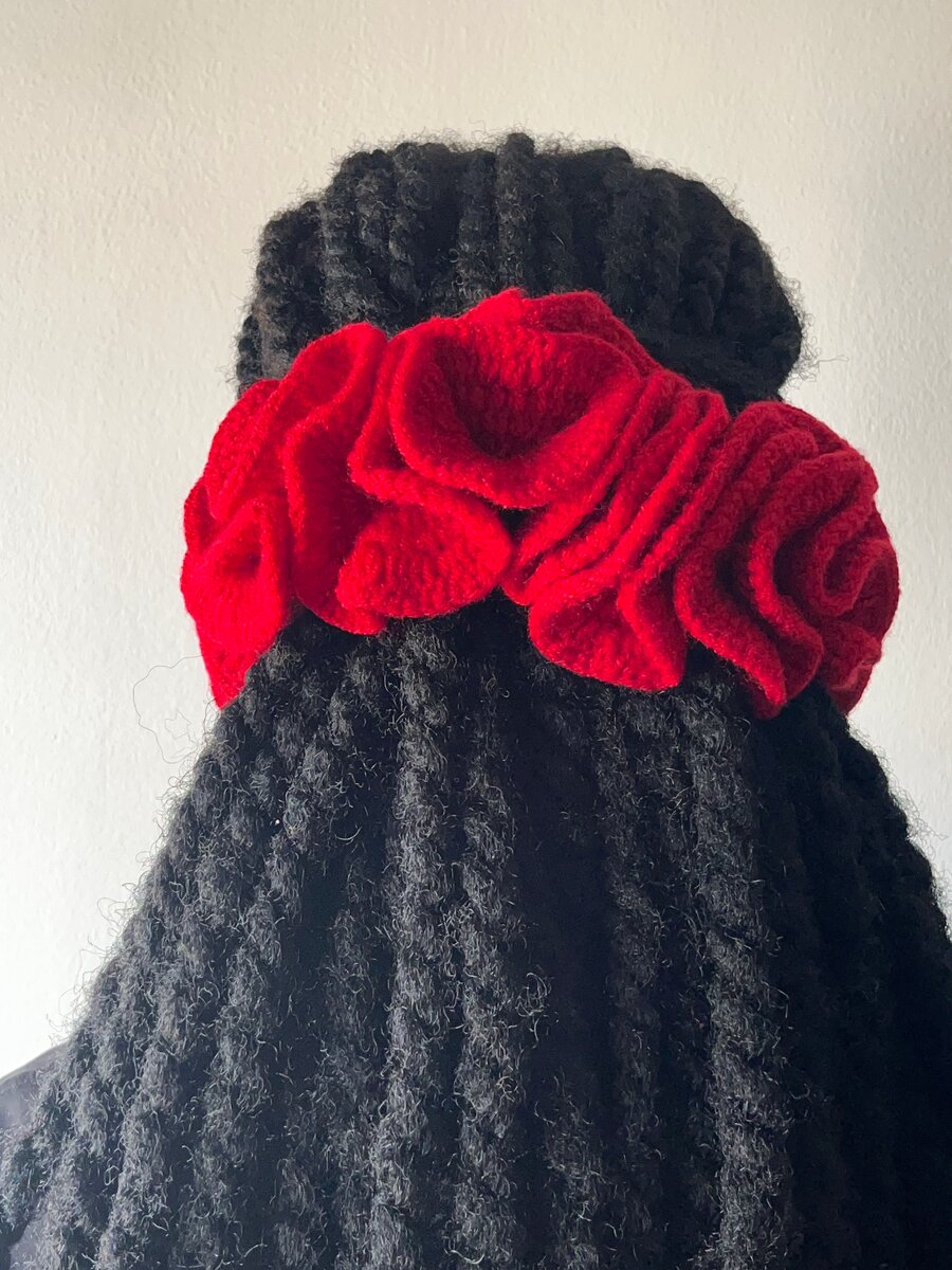 Chouchou en laine fleuri