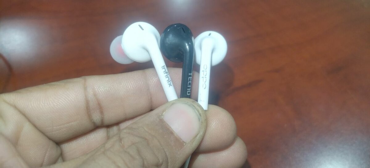 St 12 handfree headphone for mobile laptop computer