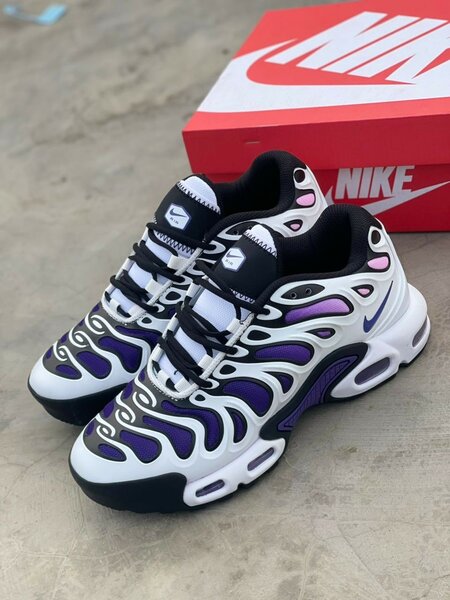 Nike T.N