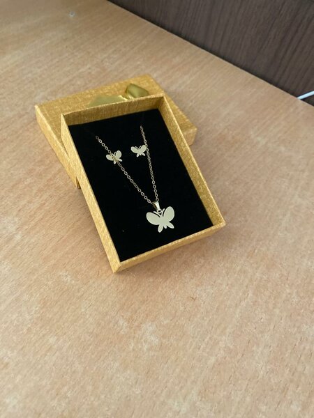 Parure Collier et Boucles d'Oreilles Élégante