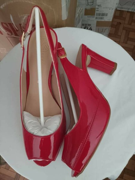 Mules élégantes dorées