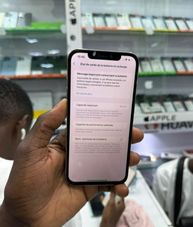iPhone 11 - Noir Brillant