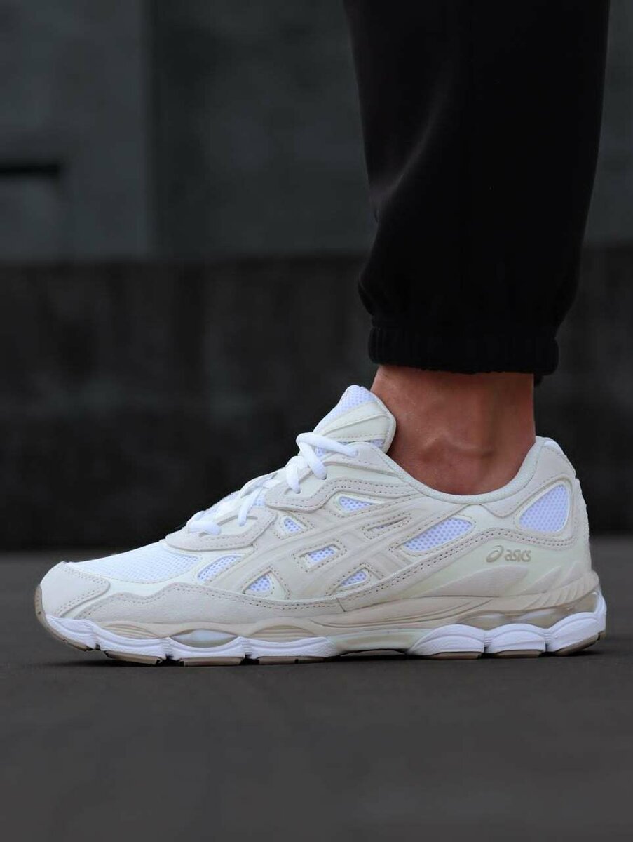 Chaussures de Running ASICS Modernes