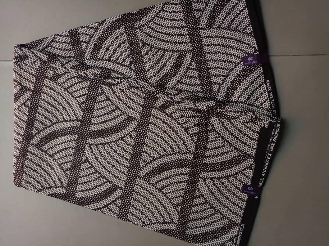 Fabric with a  print of 6 meters