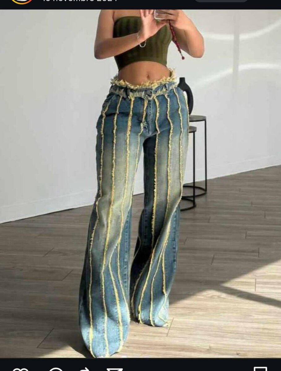 Jeans flare déchirés tendance