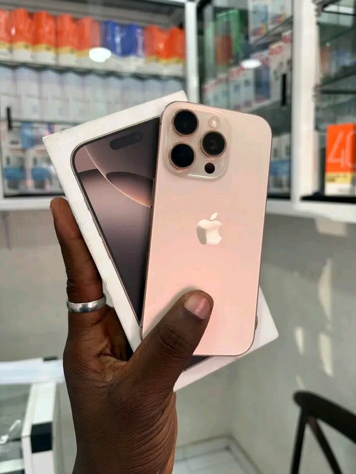 iPhone 14 Pro Max Gold